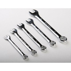 立輝機(jī)械配件質(zhì)量好的五金工具出售——傾銷五金工具