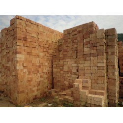 輕質(zhì)耐火材料 在哪能買到加工精細的玉林市耐火磚呢