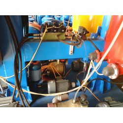 聚氨酯高壓發(fā)泡機(jī)銷售，供應(yīng)實惠的聚氨酯高壓發(fā)泡機(jī)