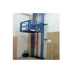 導軌式升降機定制——專業導軌鏈條式升降機推*