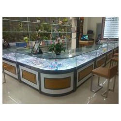 白沙眼鏡展柜——*流品牌眼鏡展柜廠家_海川樹展柜公司