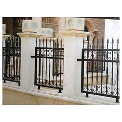 南寧廣西鐵藝護(hù)欄報(bào)價：崇左鐵藝防護(hù)欄