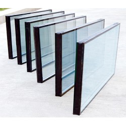 德州哪有供應(yīng)價(jià)格合理的節(jié)能玻璃，出口鋼化玻璃