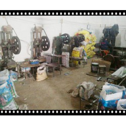 中國(guó)壓頂簧|馨隆大棚配件供應(yīng)上等生產(chǎn)設(shè)備