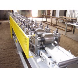 冷彎成型機(jī)供應(yīng)：輥壓成型機(jī)專(zhuān)業(yè)生產(chǎn)廠家