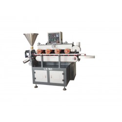 木線條專用、木線條涂油機、專業(yè)生產(chǎn)廠家