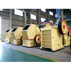 環(huán)保嚴(yán)查的當(dāng)下，使用環(huán)保無塵石頭破碎機，生產(chǎn)完全沒問題Z98