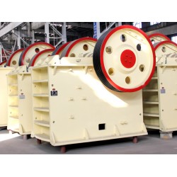 砂石破碎生產(chǎn)不能少，當(dāng)屬顎式碎石機(jī)Z100