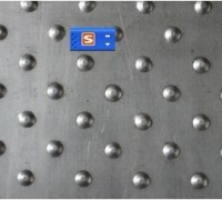 起鼓型防滑板防滑效果好，使用壽命長，外形美觀大方。