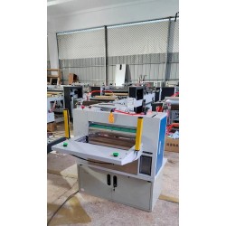 桌面式服裝打包機(jī)、自動貼單爆款書本打包機(jī) 溫州快遞打包機(jī)