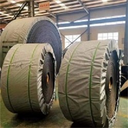 防腐蝕橡膠輸送帶 超寬橡膠運(yùn)輸帶 物料提升帶