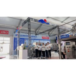 濰坊寵物糧工廠設(shè)備，派森貓條加工流水線