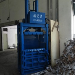 廢紙升降機(jī)，紙皮升降機(jī)，廢紙?zhí)嵘龣C(jī)，海綿升降機(jī)，服裝升降機(jī)