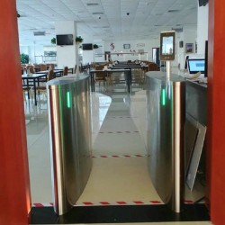 機(jī)關(guān)食堂專用人臉識(shí)別消費(fèi)機(jī)擺閘通道